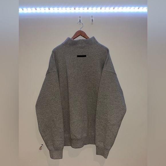 Essentials mock neck sweater - Picture 2 of 6
